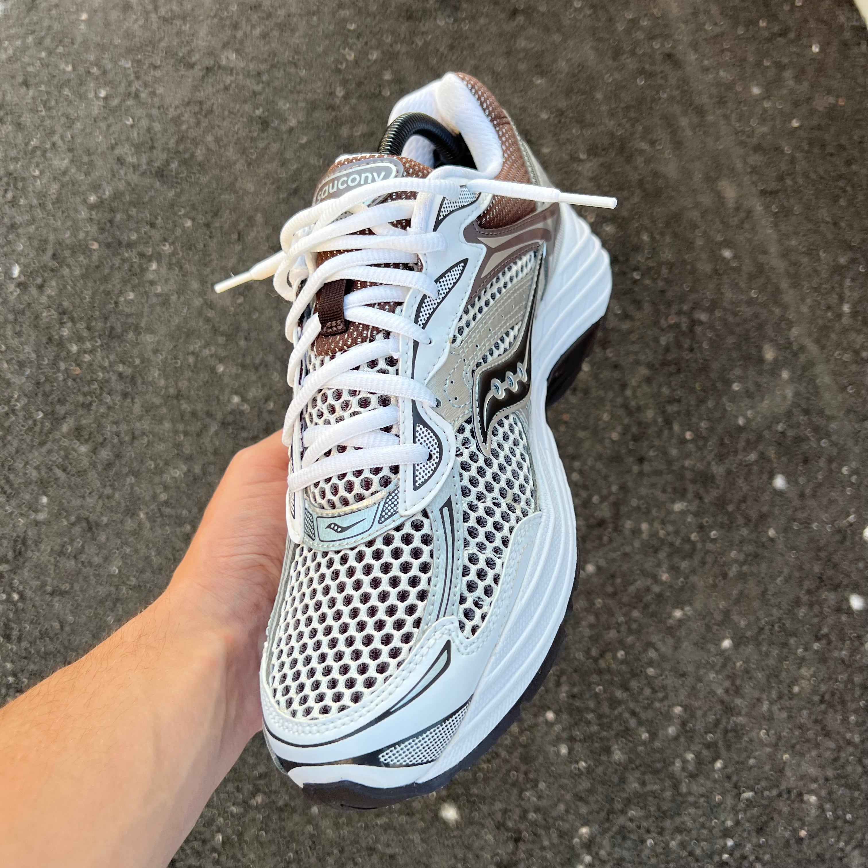 Saucony ProGrid Omni 9 White / Brown