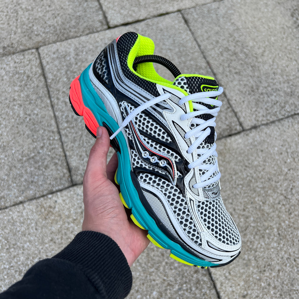Saucony ProGrid Omni 9 Mutant