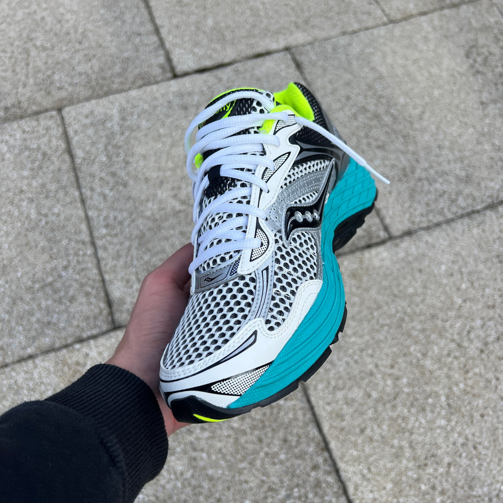 Saucony ProGrid Omni 9 Mutant