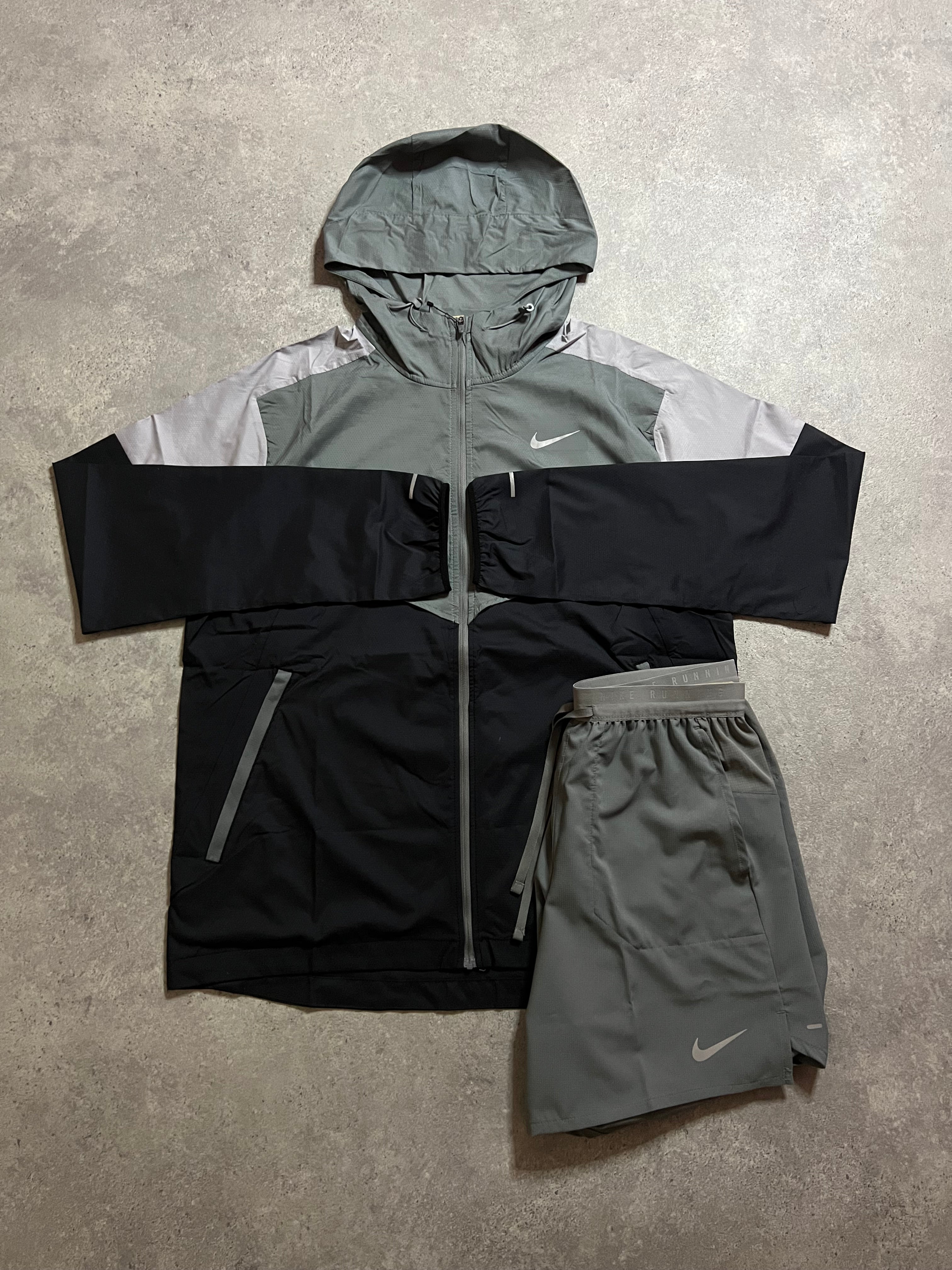 Nike Windrunner Black/Grey Shorts Set