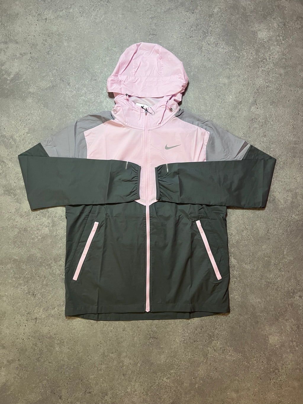 Nike Windrunner Pink Foam